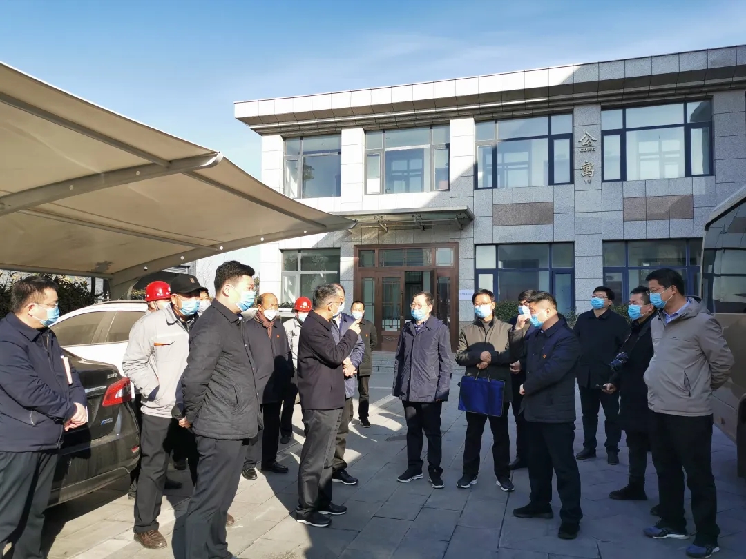 新密市委副書記、市長張紅偉一行蒞臨鄭州建信指導(dǎo)企業(yè)復(fù)工和疫情防控工作